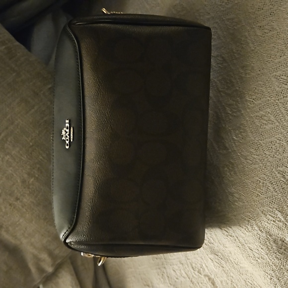 Coach signature clutch - Picture 1 of 3